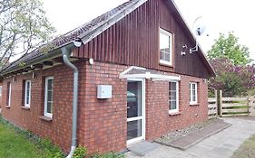 VINTAGE HOUSE Ferienwohnung LANDHAUS LAAVE